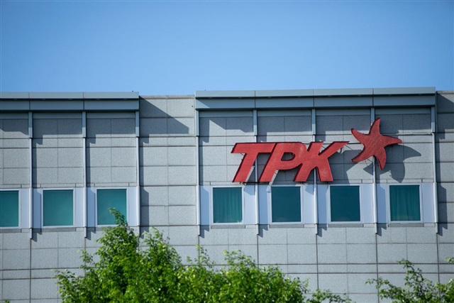 TPK's Glass-Via Bet Puts Panel Makers in the Chip Race
