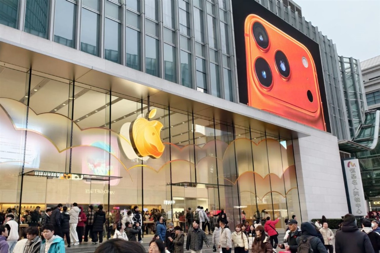 Apple Courts Blacklisted CXMT as Memory Costs Squeeze Supply