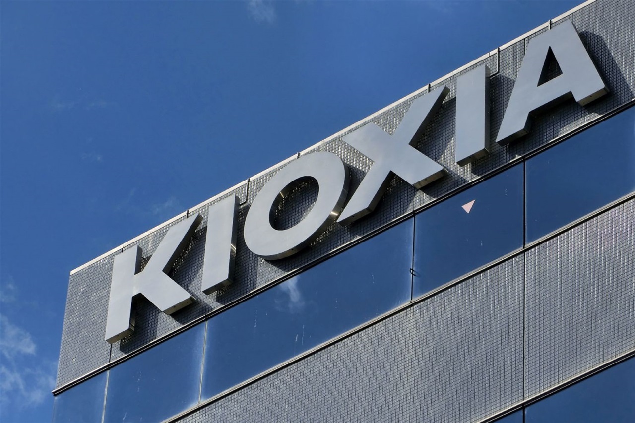 Kioxia-Sandisk $31B Japan Bet Tightens Global Memory Grip
