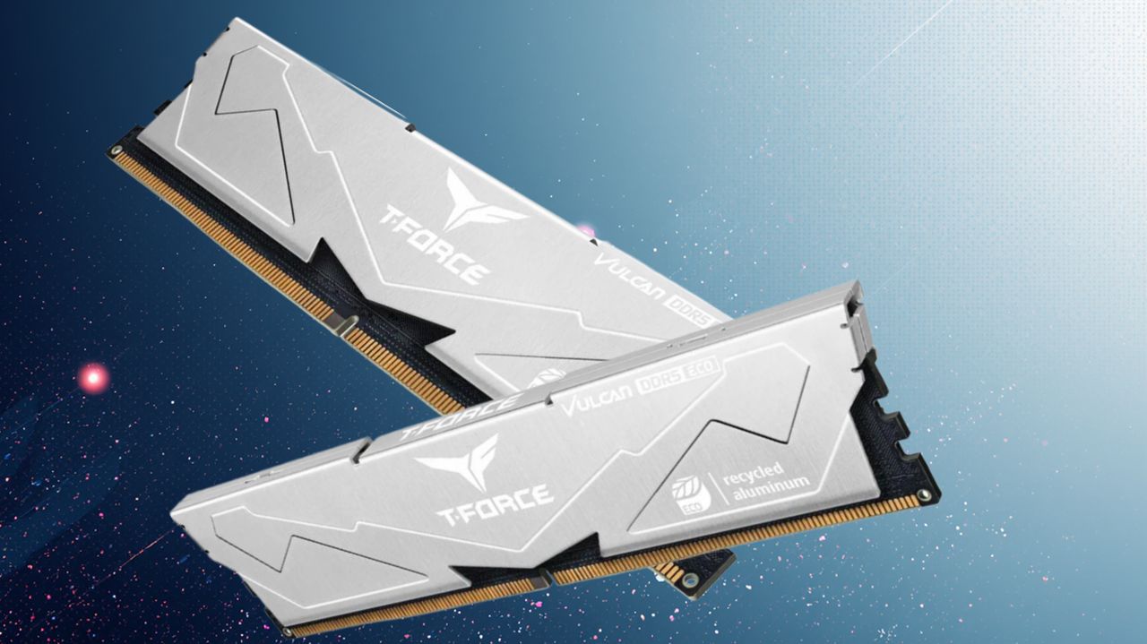 DDR5 Squeeze: AI Demand Reshapes Memory Costs for Buyers