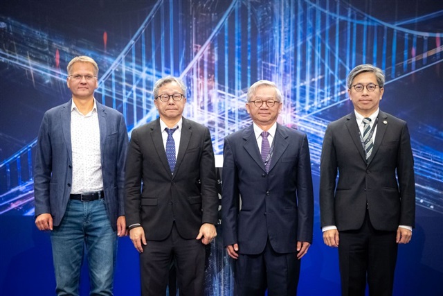 Taiwan Courts Europe on Chip Packaging, Photonics