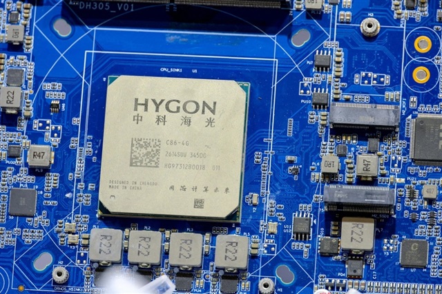 中国AI半導体への賭け:Hygonの収益急増と投資家の撤退