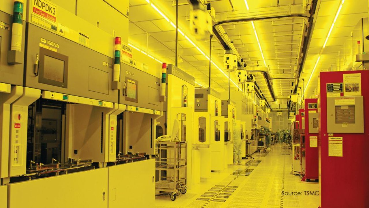 AI需要が電子機器生産を再編、メモリ価格が上昇