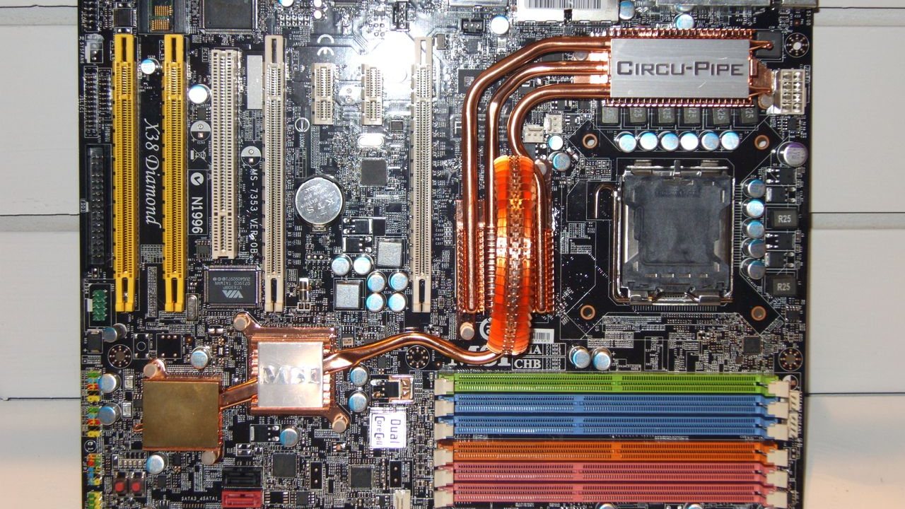 Intel 18A が主流化し、AI PC 市場をリセットする